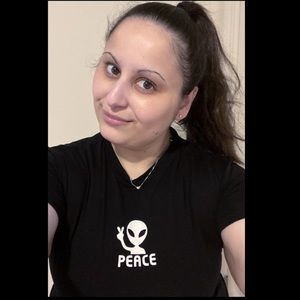 NOT 4 SALEcomfy &with cute aliens.WE COME IN PEACE